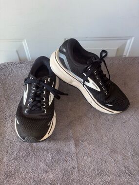 Brooks Women’s Black Running Shoes - Lightweight Comfort
